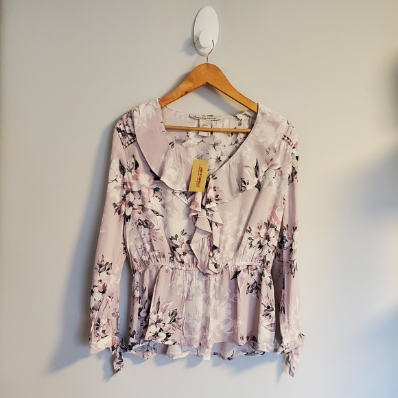 American Rag Cie Winter Blooms Blouse - Picture 2 of 14